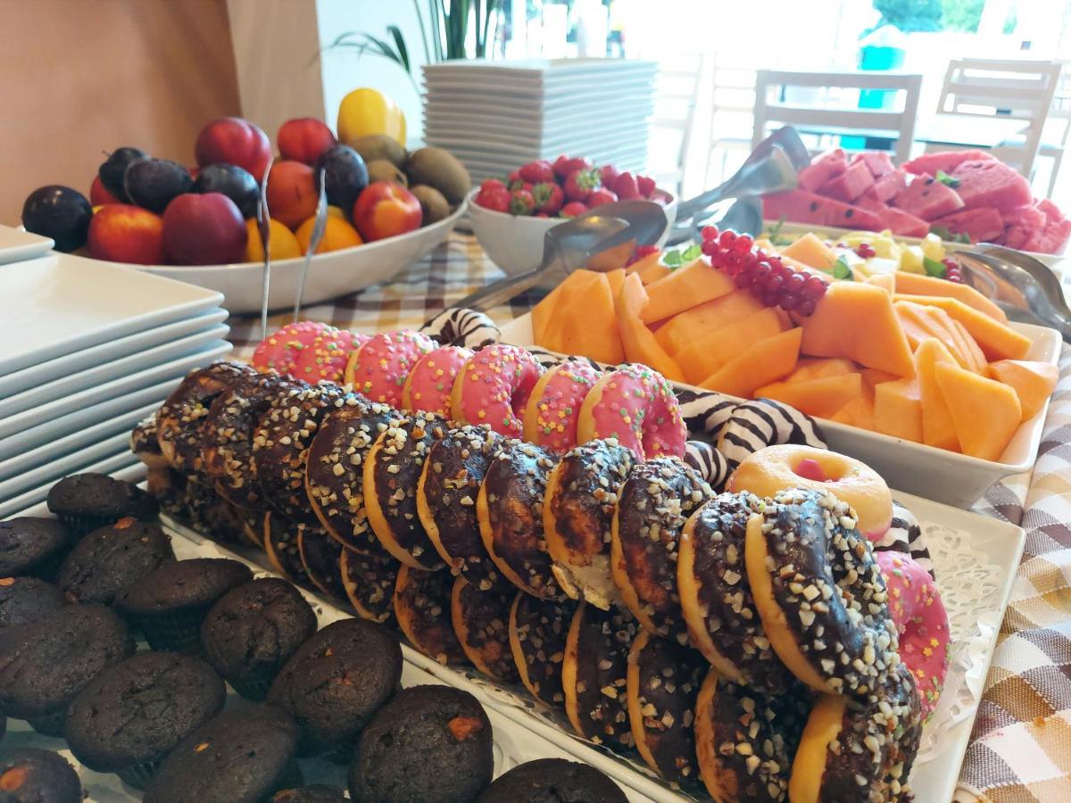 Hotel Piccadilly ลิโดดิเยโซโล ภายนอก รูปภาพ