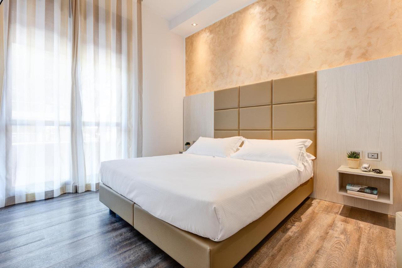 Hotel Piccadilly ลิโดดิเยโซโล ภายนอก รูปภาพ